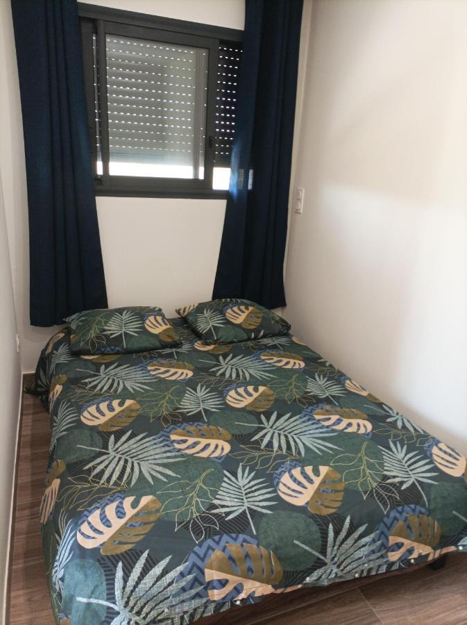 Chambre Amenage En Studio Cers Kültér fotó