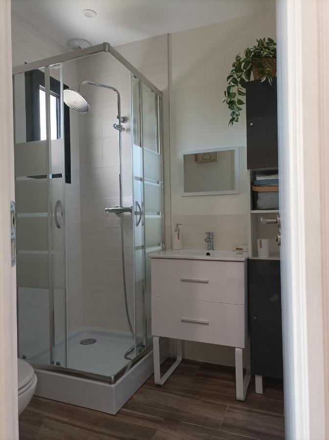 Chambre Amenage En Studio Cers Kültér fotó